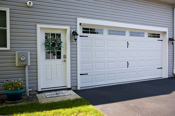24/7 Emergency Garage Door Panel Replacement experts in Fremont, IN